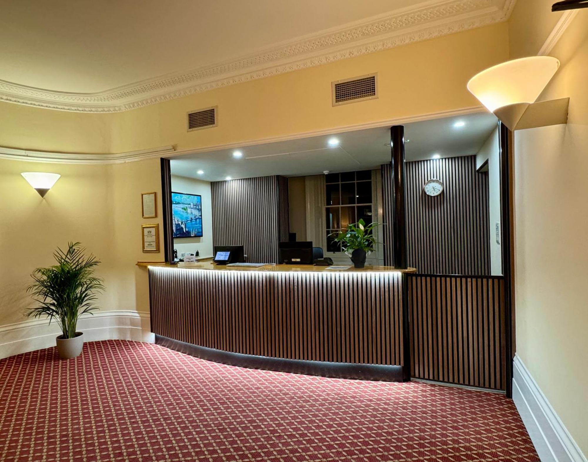 Отель The Darlington Hyde Park Лондон Экстерьер фото